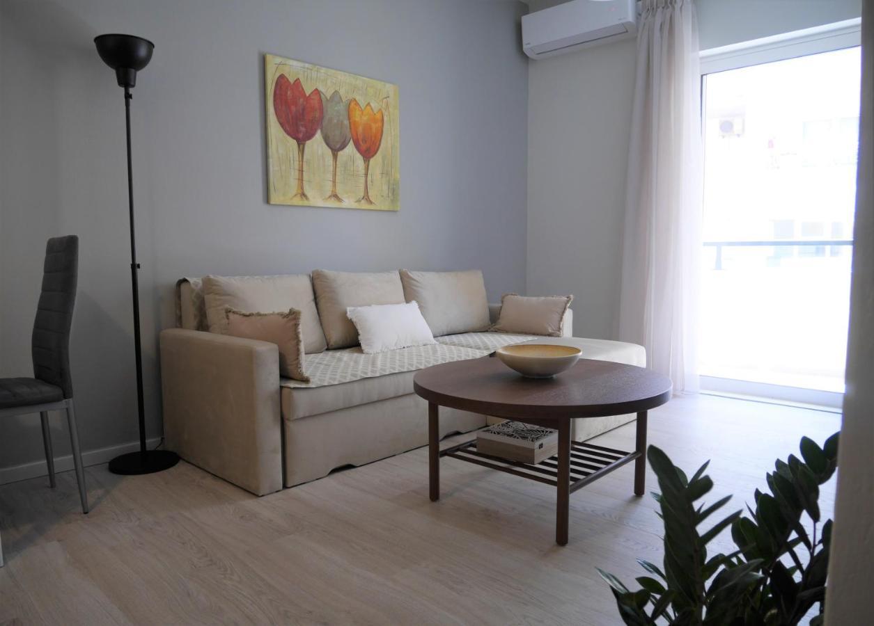 Porto Plaza City Center Apartment Ac/Wifi イラクリオン エクステリア 写真
