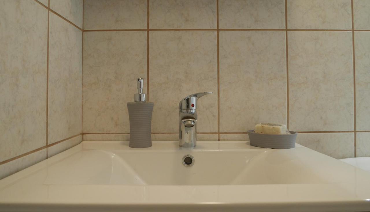 Porto Plaza City Center Apartment Ac/Wifi イラクリオン エクステリア 写真