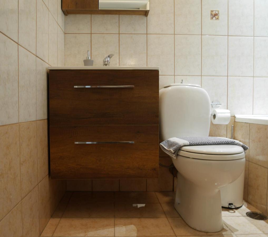 Porto Plaza City Center Apartment Ac/Wifi イラクリオン エクステリア 写真